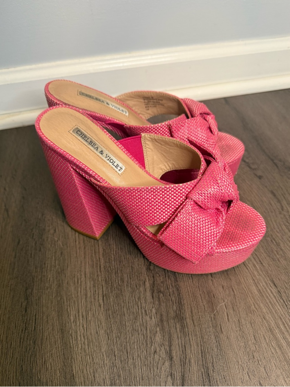 Chelsea & Violet Doris Pink Raffia Knot Platform Sandals Size 7 Retro Barbiecore
